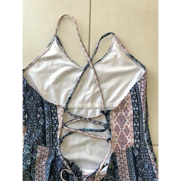 Cupshe Print Stand By You Lace Up One Piece Swimsuit - Picture 6 of 9